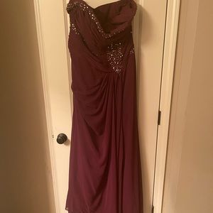 Strapless Deep Purple Bridesmaid/Prom/ Ball Gown Size XL